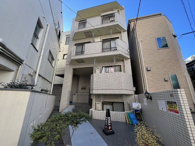 カルクス白山の外観