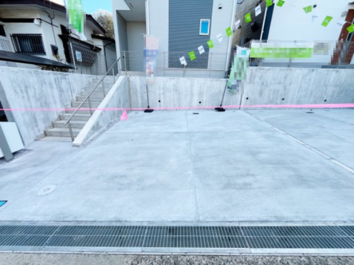 祝：成約済み　八王子市　元八王子町　新築戸建て　２３－３期の駐車場|～仲介手数料無料☆八王子ひなた不動産～八王子市元八王子町　新築戸建て