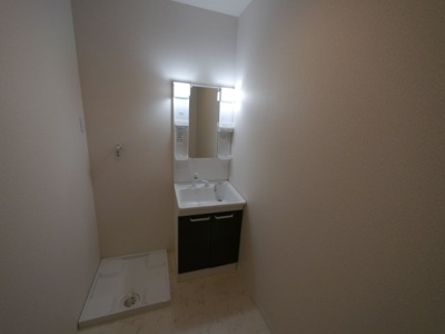 【洗面所】 | リテラMy箱崎 | 別号室の写真になります。現況優先。