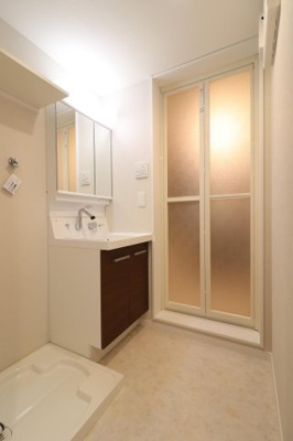 【洗面所】 | Crecia吉塚 | 別号室の写真になります。現況優先。
