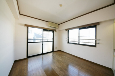 【居間・リビング】 | ステイツ大橋 | 別号室の写真になります。現況優先。