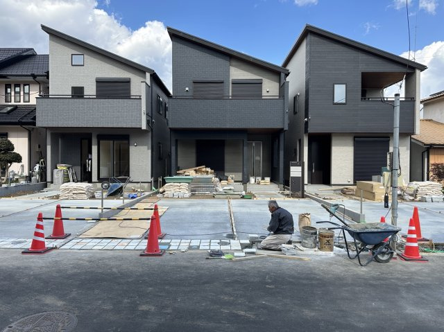 小田原市中里 戸建てお買い物、通学に便利な立地の外観