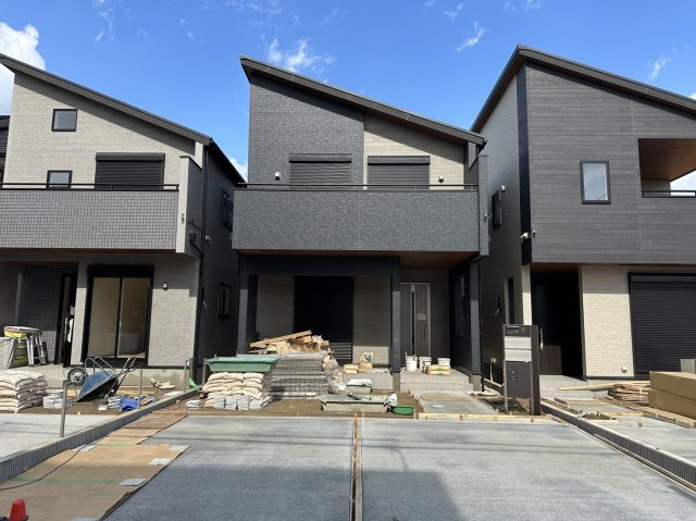 小田原市中里 戸建てお買い物、通学に便利な立地の外観