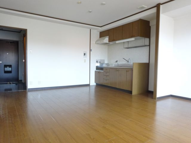 エスペランサ宝塚の居間・リビング