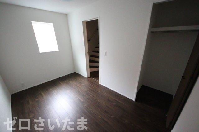 《仲介手数料無料》浦和区針ヶ谷２丁目2-9新築一戸建てリナージュの洋室|撮影日 2025年5月10日 16:50 曇り