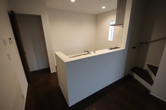 《仲介手数料無料》浦和区針ヶ谷２丁目2-9新築一戸建てリナージュのキッチン|撮影日 2025年5月10日 16:50 曇り