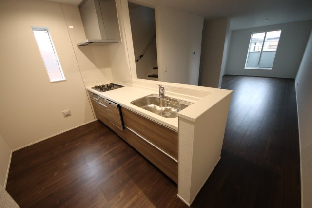 《仲介手数料無料》浦和区針ヶ谷２丁目2-9新築一戸建てリナージュのキッチン|撮影日 2025年5月10日 16:50 曇り