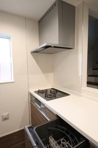 《仲介手数料無料》浦和区針ヶ谷２丁目2-9新築一戸建てリナージュのキッチン|撮影日 2025年5月10日 16:50 曇り