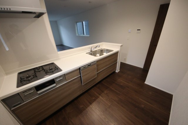 《仲介手数料無料》浦和区針ヶ谷２丁目2-9新築一戸建てリナージュのキッチン|撮影日 2025年5月10日 16:50 曇り