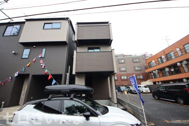 《仲介手数料無料》浦和区針ヶ谷２丁目2-9新築一戸建てリナージュの外観|撮影日 2025年5月10日 16:50 曇り