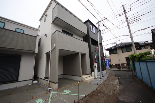 《仲介手数料無料》浦和区針ヶ谷２丁目2-9新築一戸建てリナージュの外観|撮影日 2025年5月10日 14:20 曇り