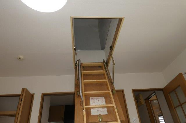 倉敷市加須山のアパートの収納|屋根上収納