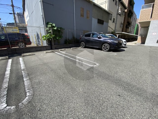 ディオーネ・ジエータ・長堂の駐車場