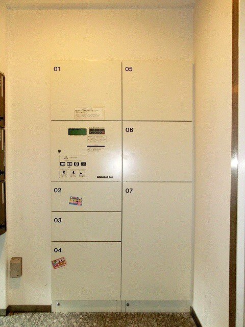 プロスペクトKALON三ノ輪のロビー|プロスペクトＫＡＬＯＮ三ノ輪の不在時に便利な宅配ＢＯＸです