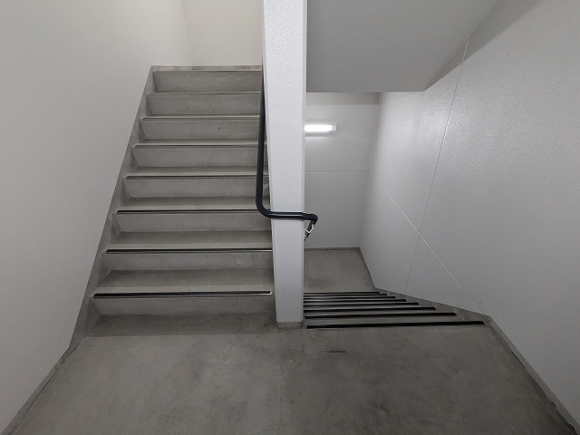 プロスペクトKALON三ノ輪の設備|非常階段