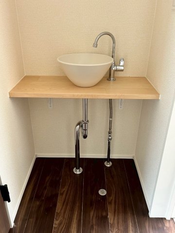 リナージュ／中央区出水第2期／１号棟のその他|２階のトイレ前。ちょっと手を洗うのに便利です。