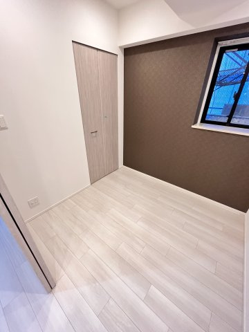 スプランディッド新大阪VIIの洋室