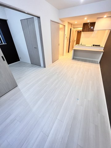 スプランディッド新大阪VIIの居間・リビング