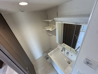 【独立洗面台】 | Dレジデンス東近江 | 使いやすい独立洗面台です