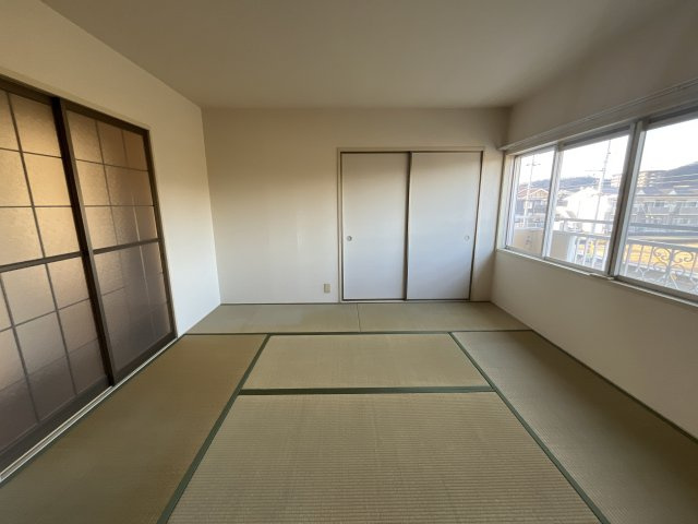 ハウス英賀保の寝室
