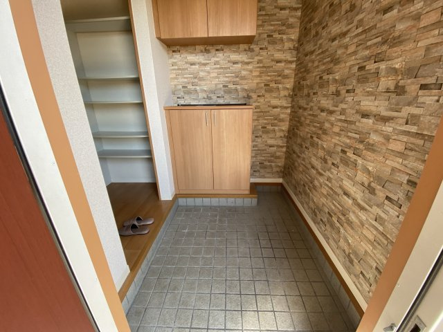 メゾン英賀保駅北の玄関