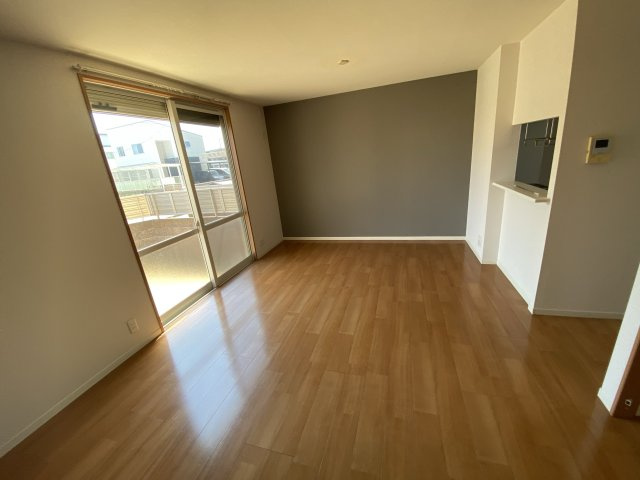 メゾン英賀保駅北の居間・リビング