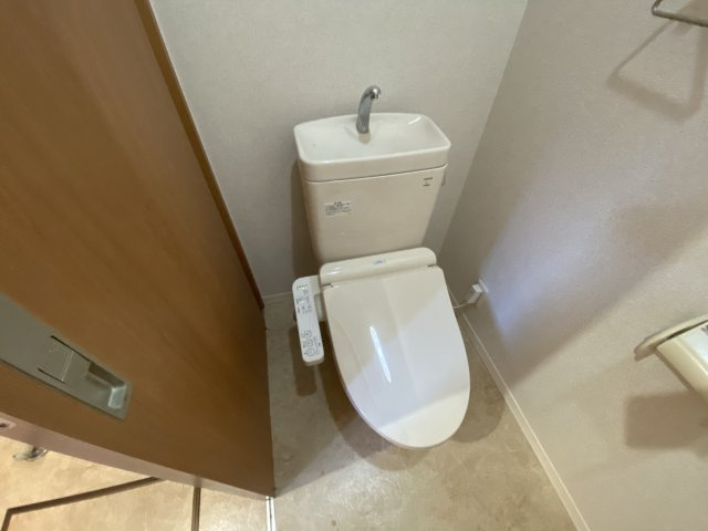 メゾン英賀保駅北のトイレ