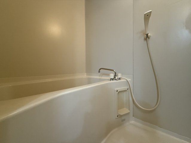 エンゼルハイツ高須の浴室