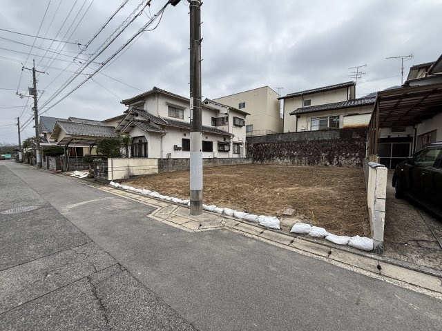 売土地　　高取南２丁目の前面道路含む現地写真