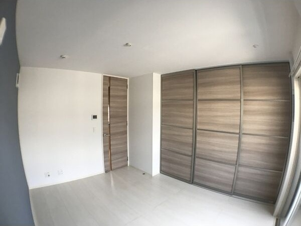 ビルボード淡路駅前の洋室