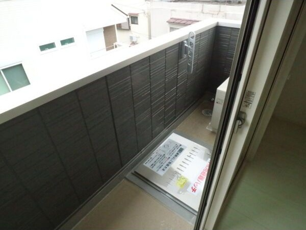 ビルボード淡路駅前のバルコニー