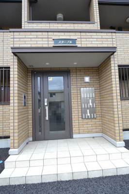 【エントランス】 | スターブル | オートロック付きのエントランス