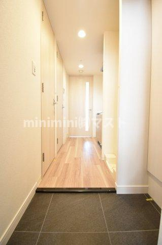 大阪市東成区東小橋１丁目の賃貸マンションの玄関