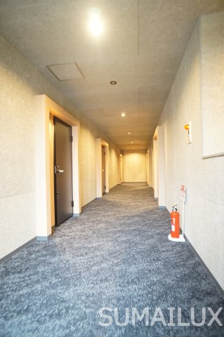 クラウンコート出水のエントランス