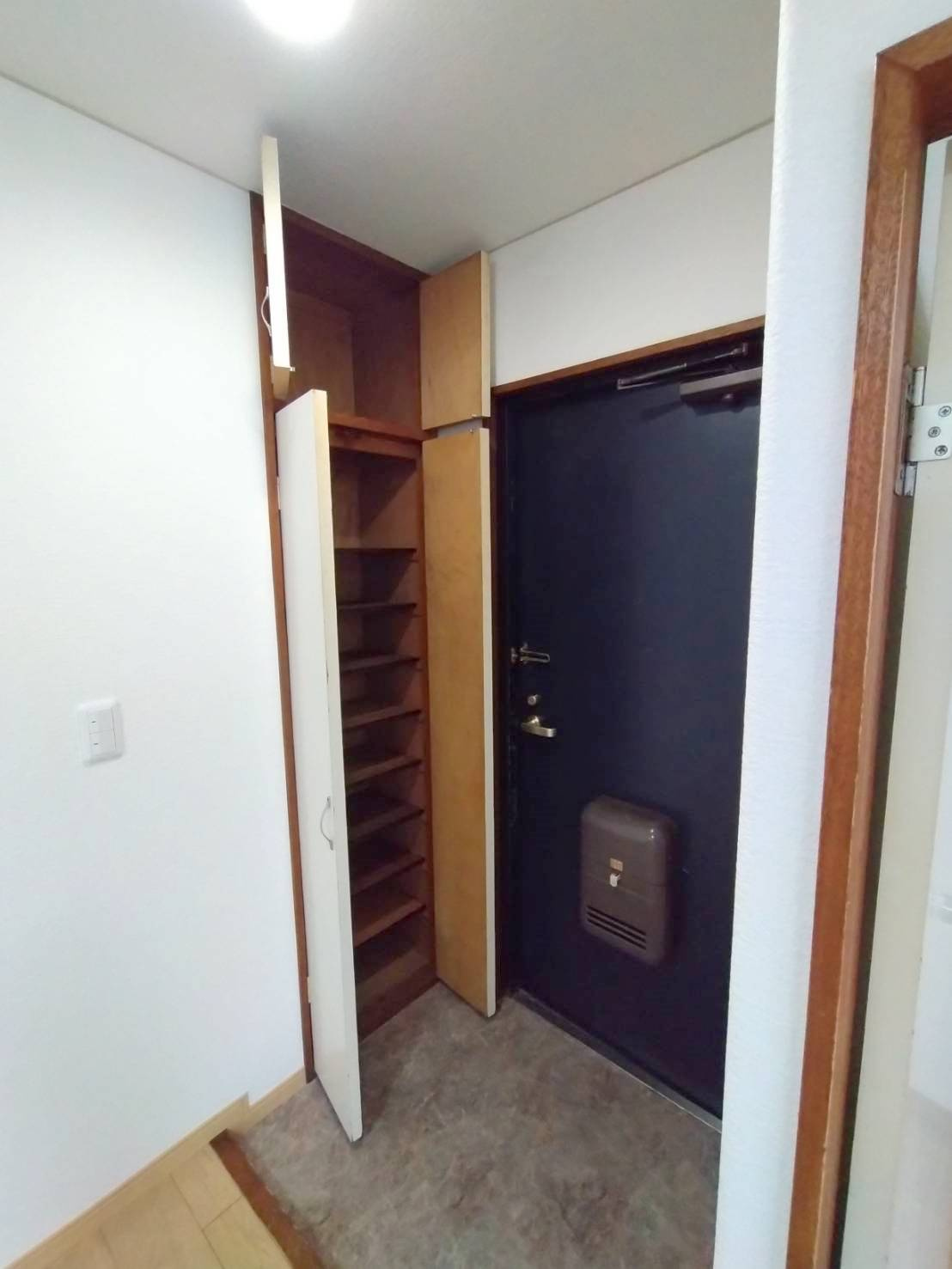 ロイヤルサイトの玄関