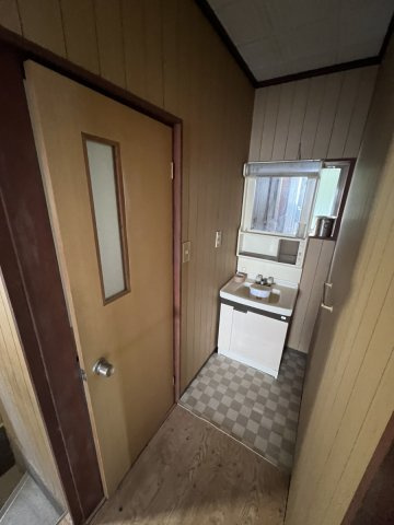 日奈久東戸建の独立洗面台