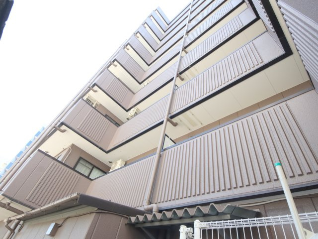 二条大路ビルの外観