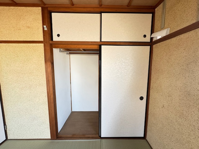 松ヶ丘中町貸家の収納
