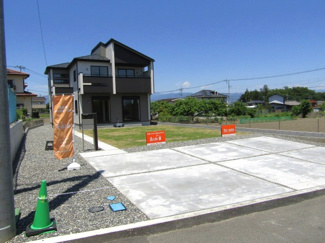 【駐車場】 | お庭で自由な時間を過ごせます