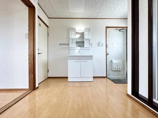 シティーライフ比島の居間・リビング