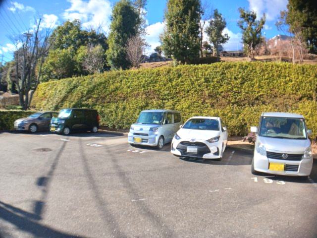 【駐車場】
