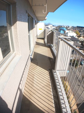 南側のバルコニーです