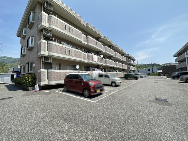 ガーデンハイツ永野Ⅲ A棟の外観