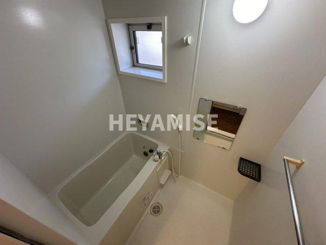 ニューハイツタリカドC棟の浴室|※室内画像は別号室のもの