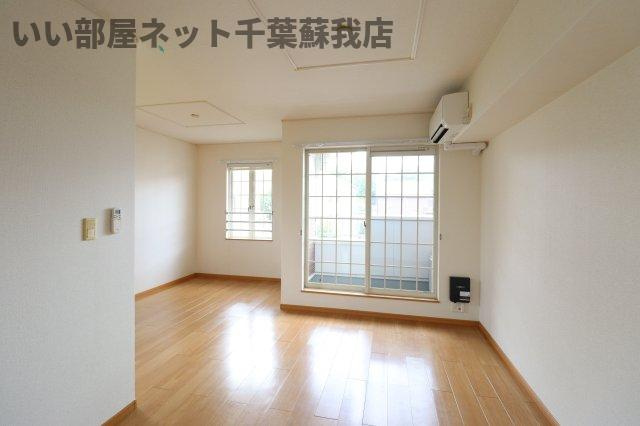 アンソレイエの居間・リビング|居間です