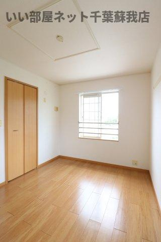 アンソレイエの洋室|個人の部屋や寝室として使える洋室です