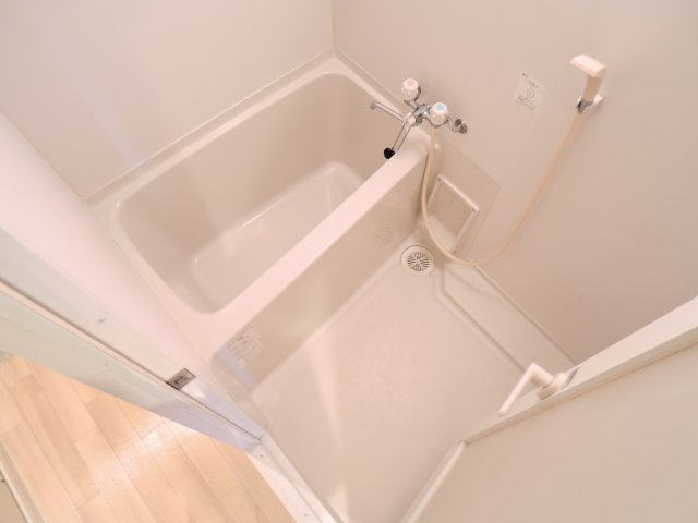 高槻市京口町の賃貸マンションの浴室