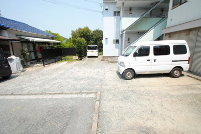 【駐車場】 | センチュリー山川