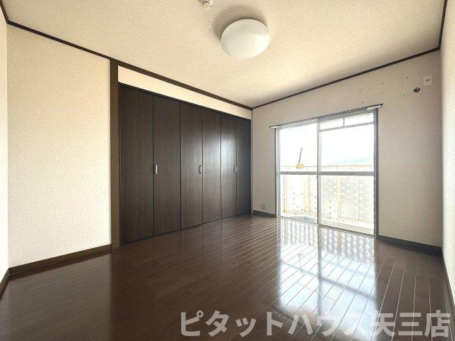 佐藤ハイツの居間・リビング|ゆったりとした居間です