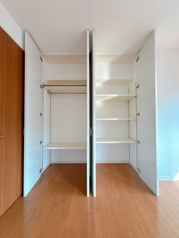 【収納】 | MJR桜坂プレシャス☆仲介手数料無料☆ | たくさんあっても困らないのが収納スペース。ひとつでこれだけ大きいとずいぶん助かります。